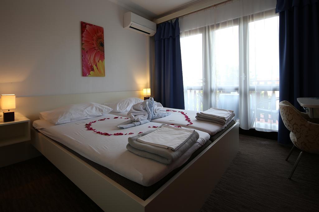 Guest House Zeba & Riviera Šilo Eksteriør bilde