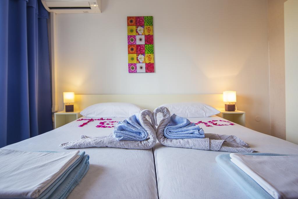 Guest House Zeba & Riviera Šilo Eksteriør bilde