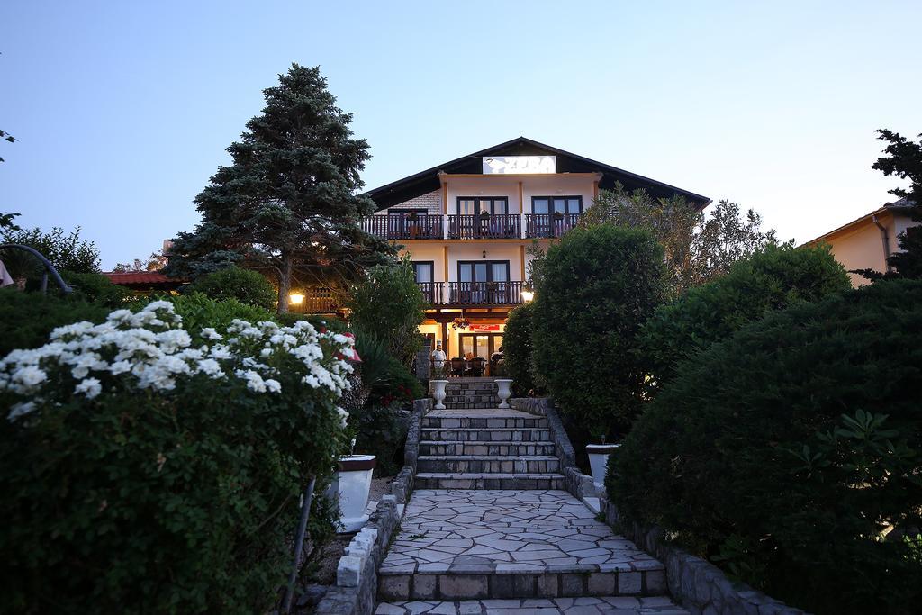 Guest House Zeba & Riviera Šilo Eksteriør bilde