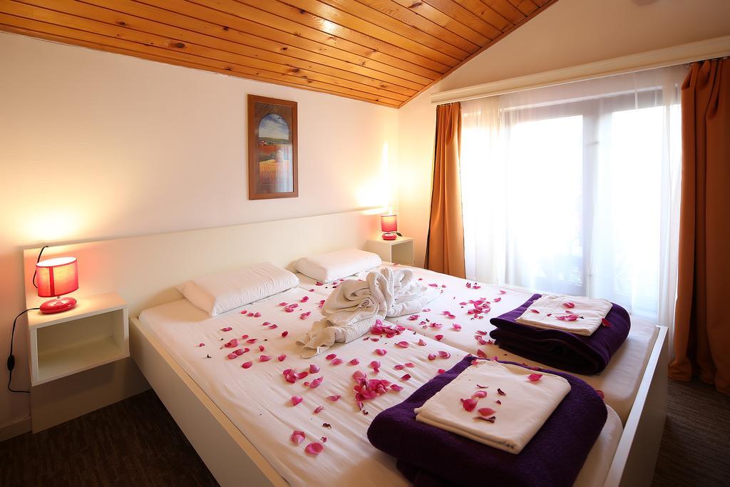 Guest House Zeba & Riviera Šilo Eksteriør bilde