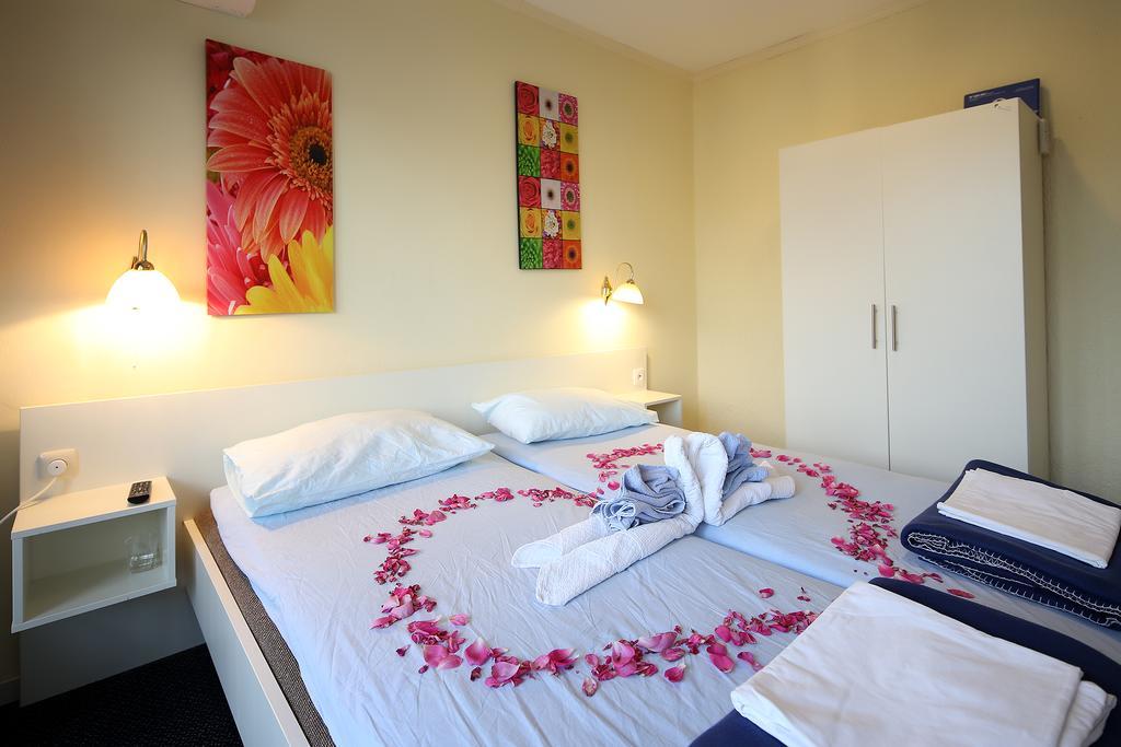 Guest House Zeba & Riviera Šilo Eksteriør bilde