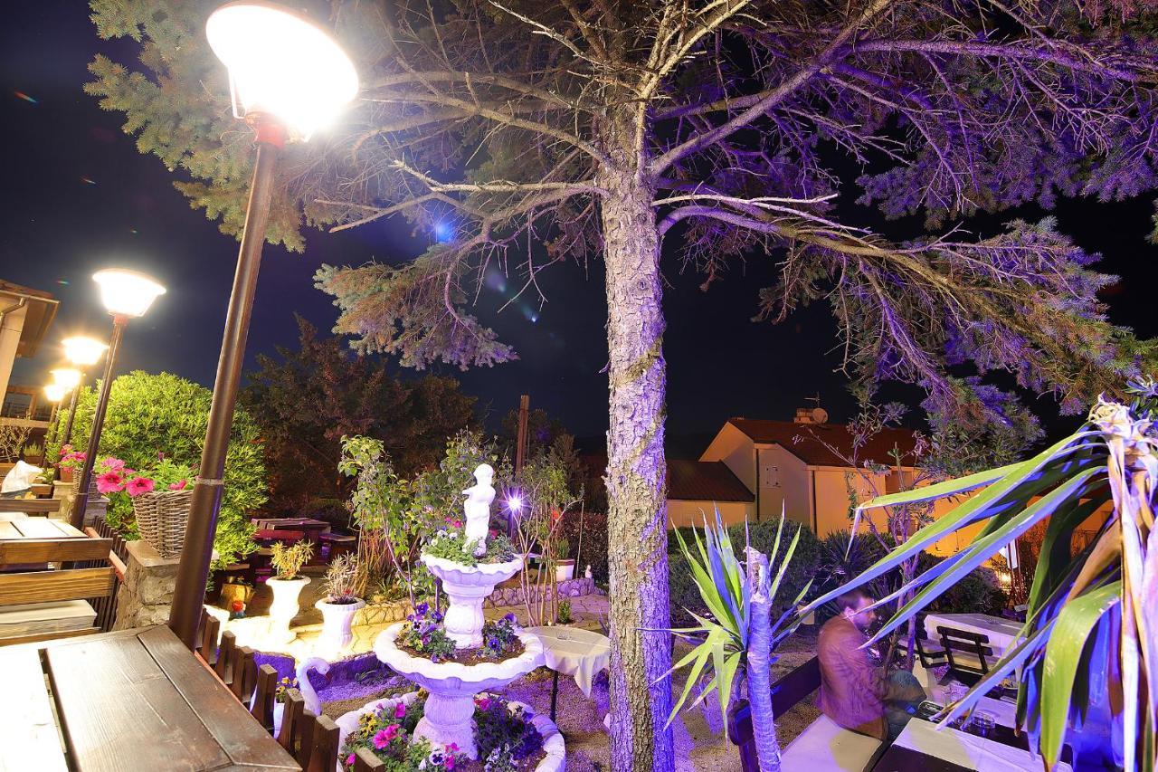 Guest House Zeba & Riviera Šilo Eksteriør bilde